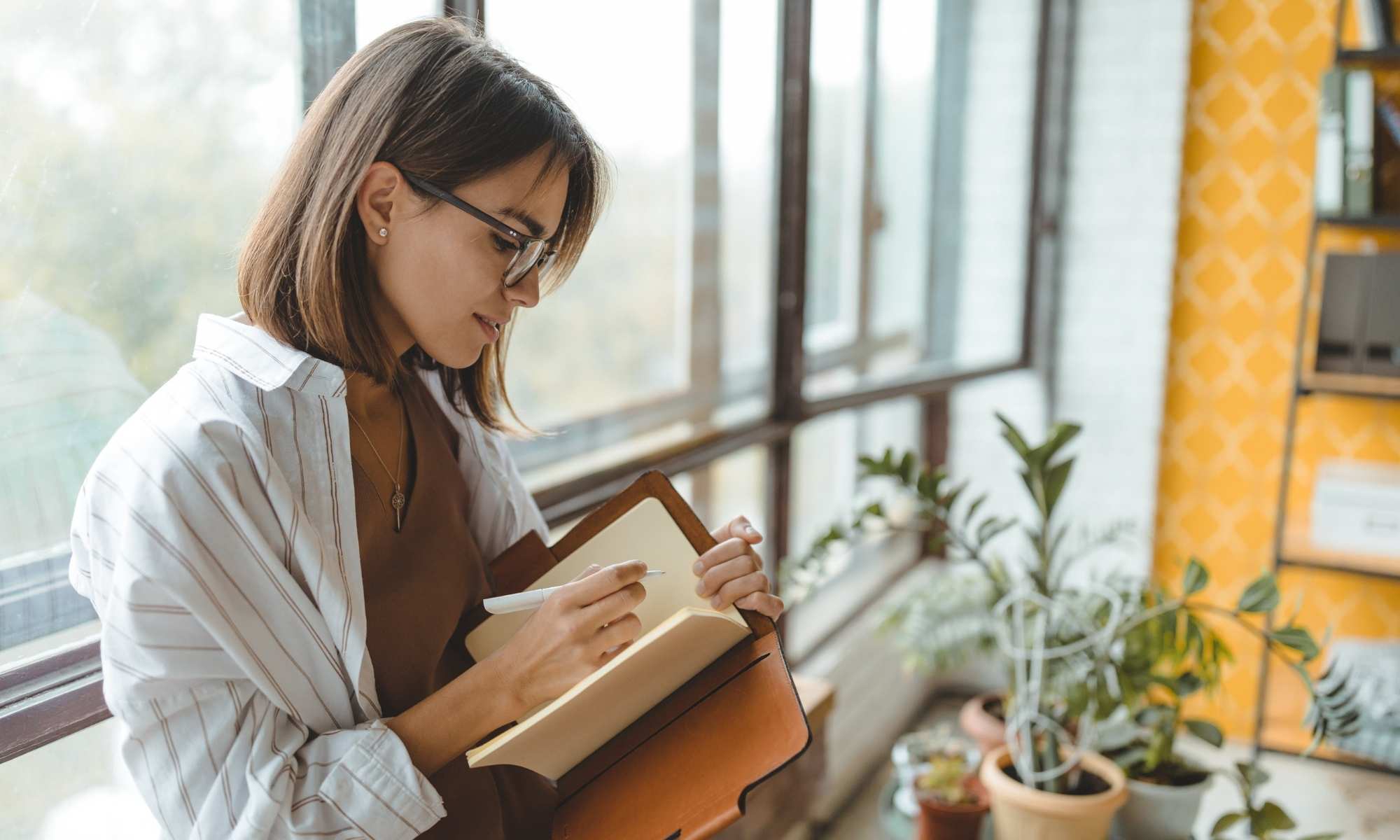 The Ultimate Guide to Journaling: Benefits, Prompts, and How to Get Started